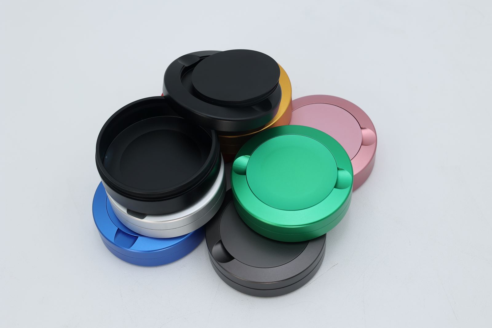 Pocket-Sized Aluminium Snus Container packaging.JPG